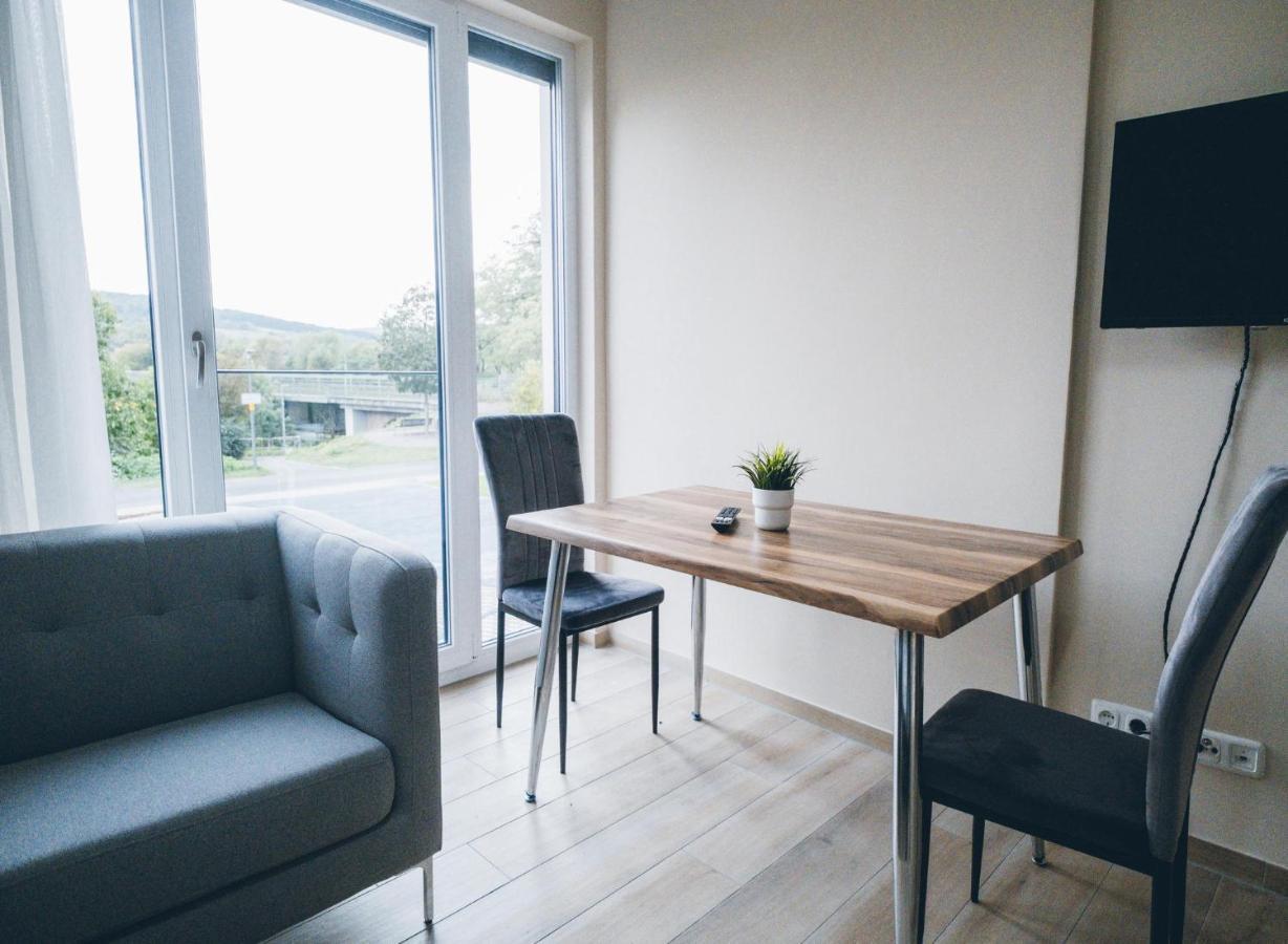 Main Boardinghouse Apartment Erlenbach am Main ภายนอก รูปภาพ