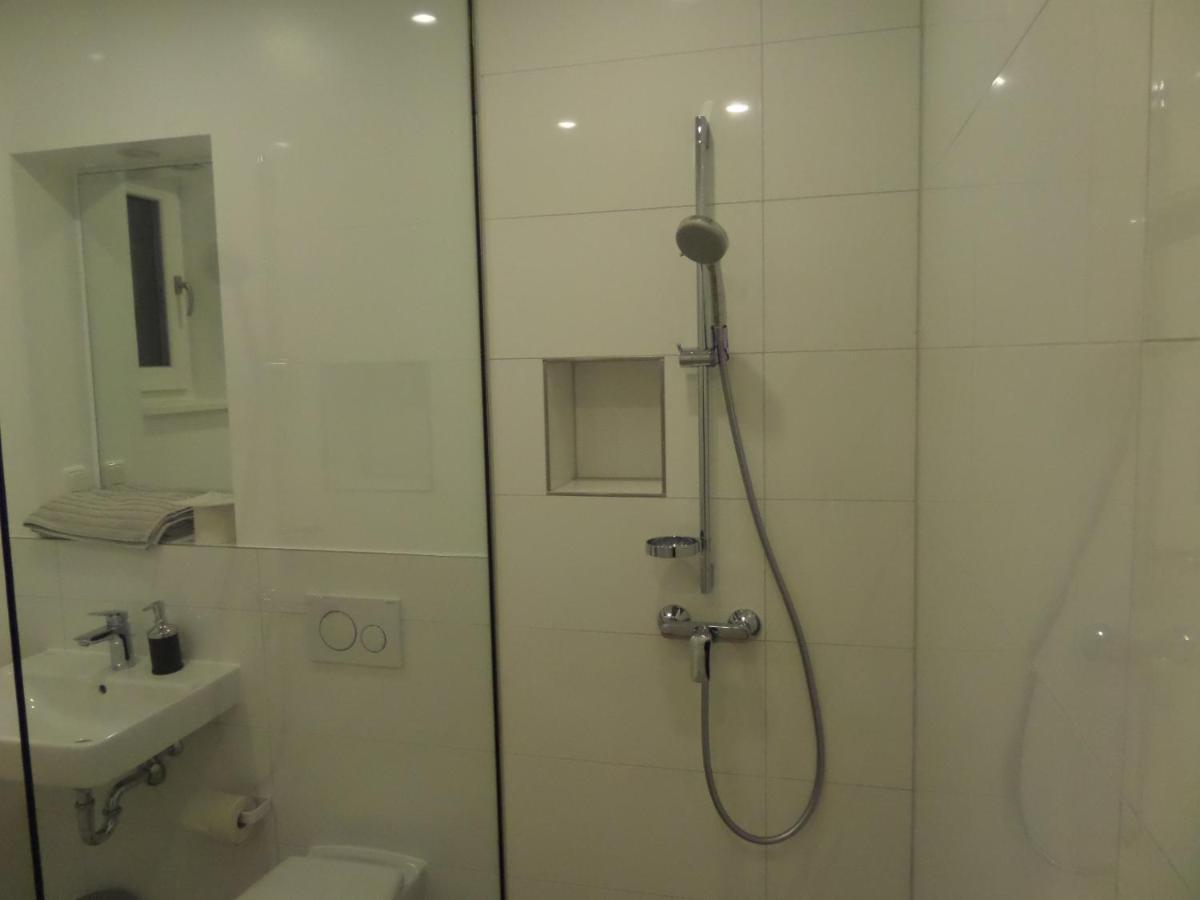 Main Boardinghouse Apartment Erlenbach am Main ภายนอก รูปภาพ